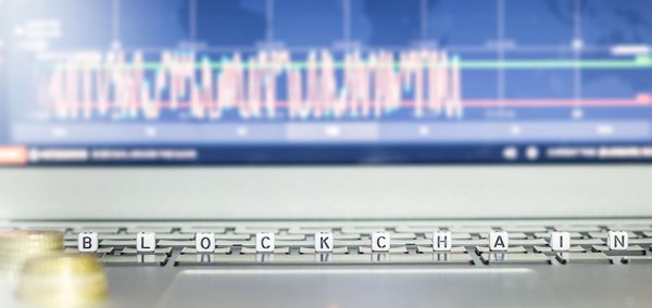 Quels sont les défis de la mise en œuvre des technologies de blockchain dans les systèmes financiers?